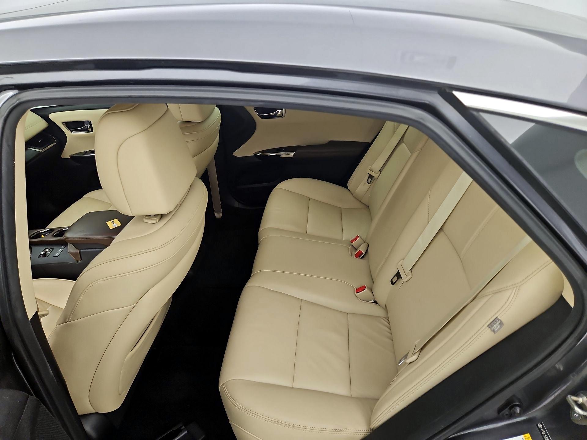 Thumbnail: 2016 Toyota Avalon - 20