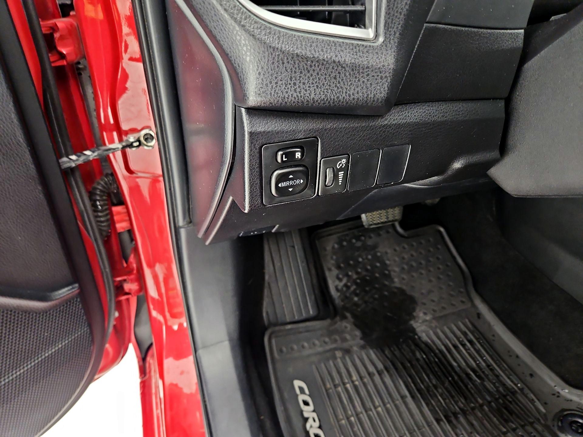 Thumbnail: 2015 Toyota Corolla - 13