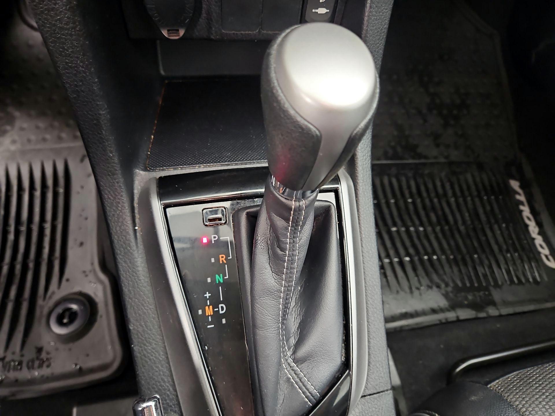 Thumbnail: 2015 Toyota Corolla - 17