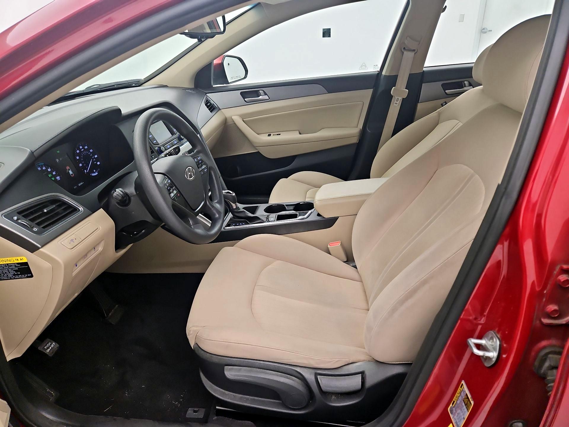 Thumbnail: 2016 Hyundai Sonata - 11