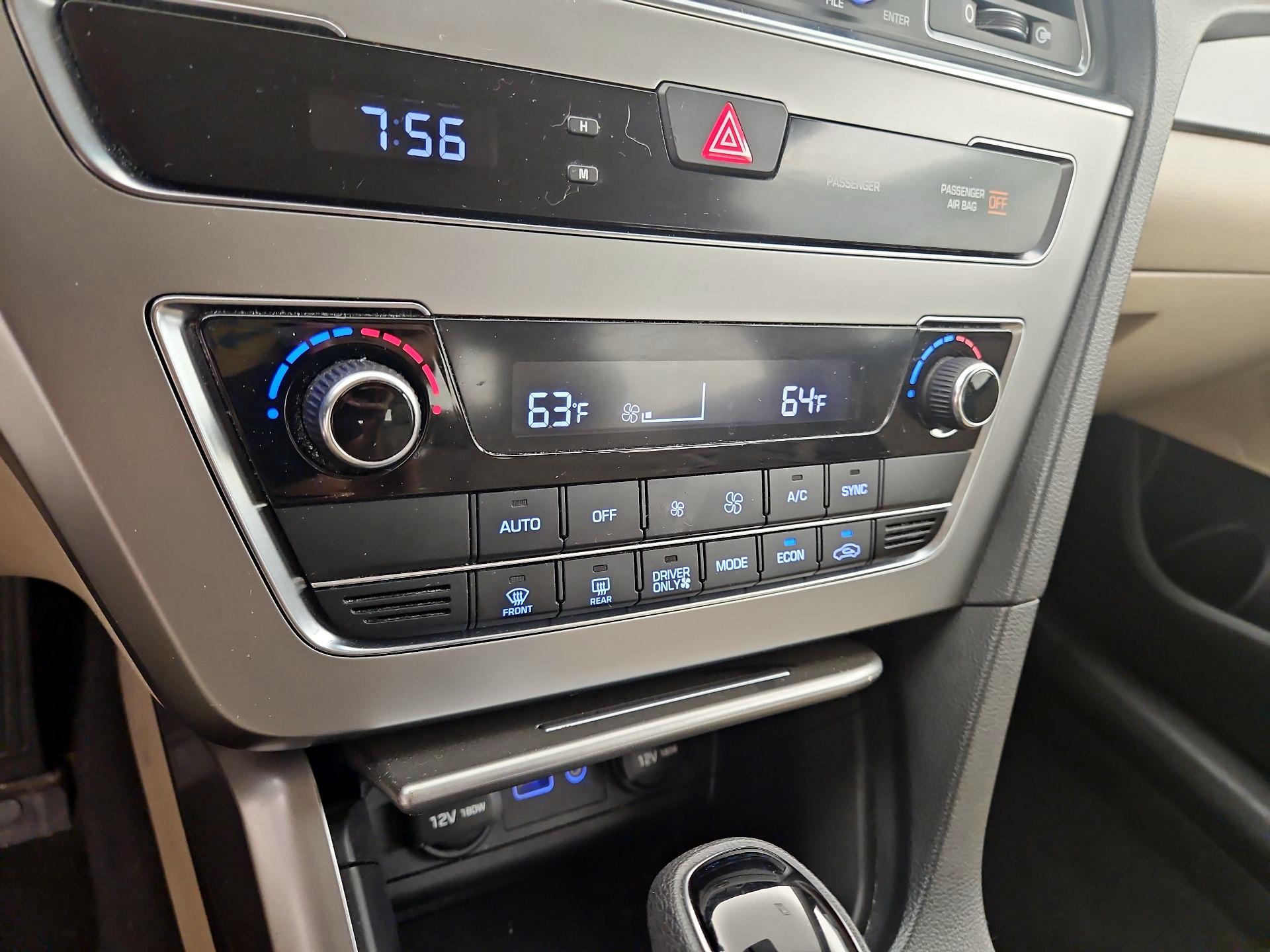 Thumbnail: 2016 Hyundai Sonata - 16