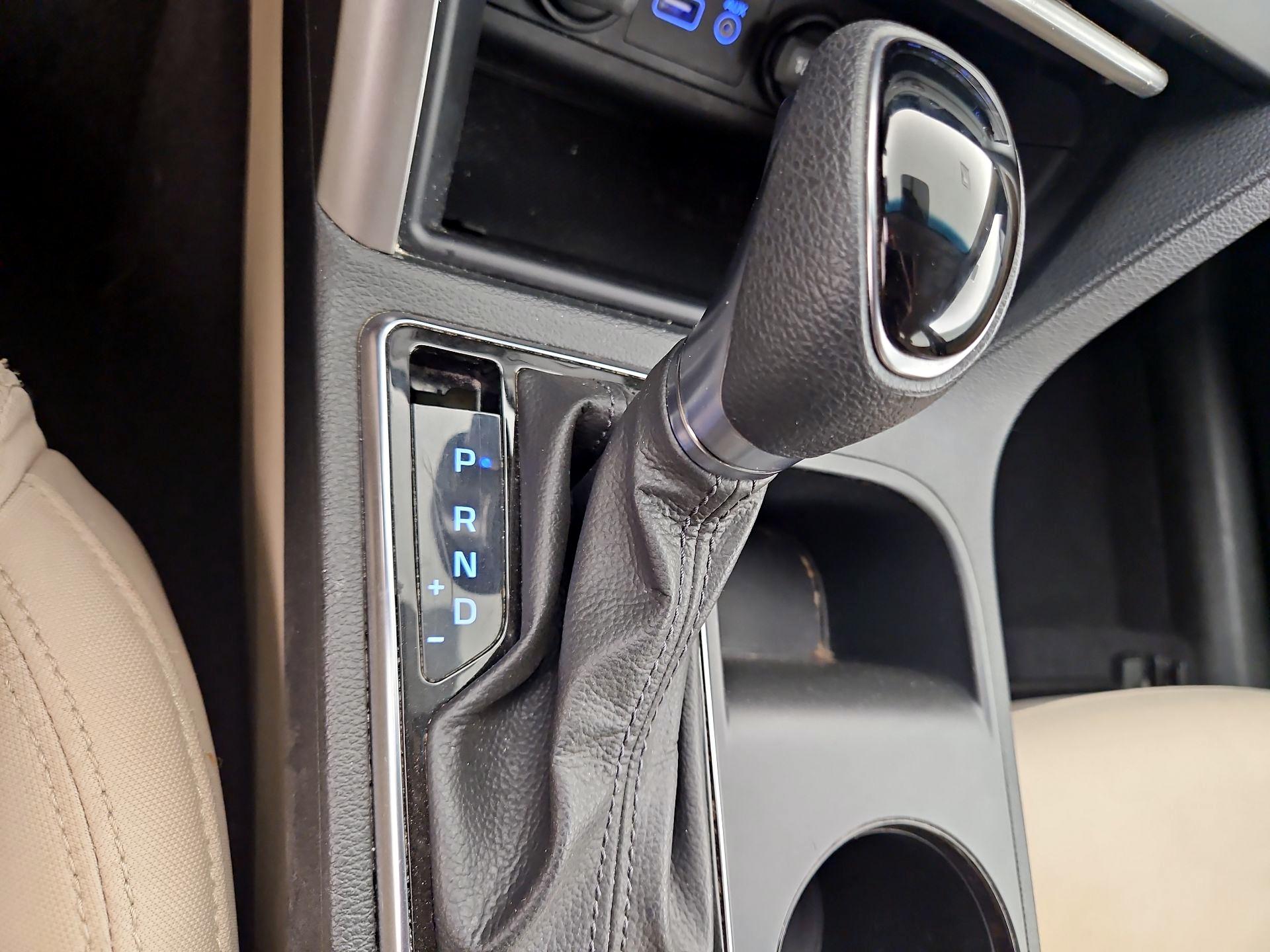 Thumbnail: 2016 Hyundai Sonata - 17
