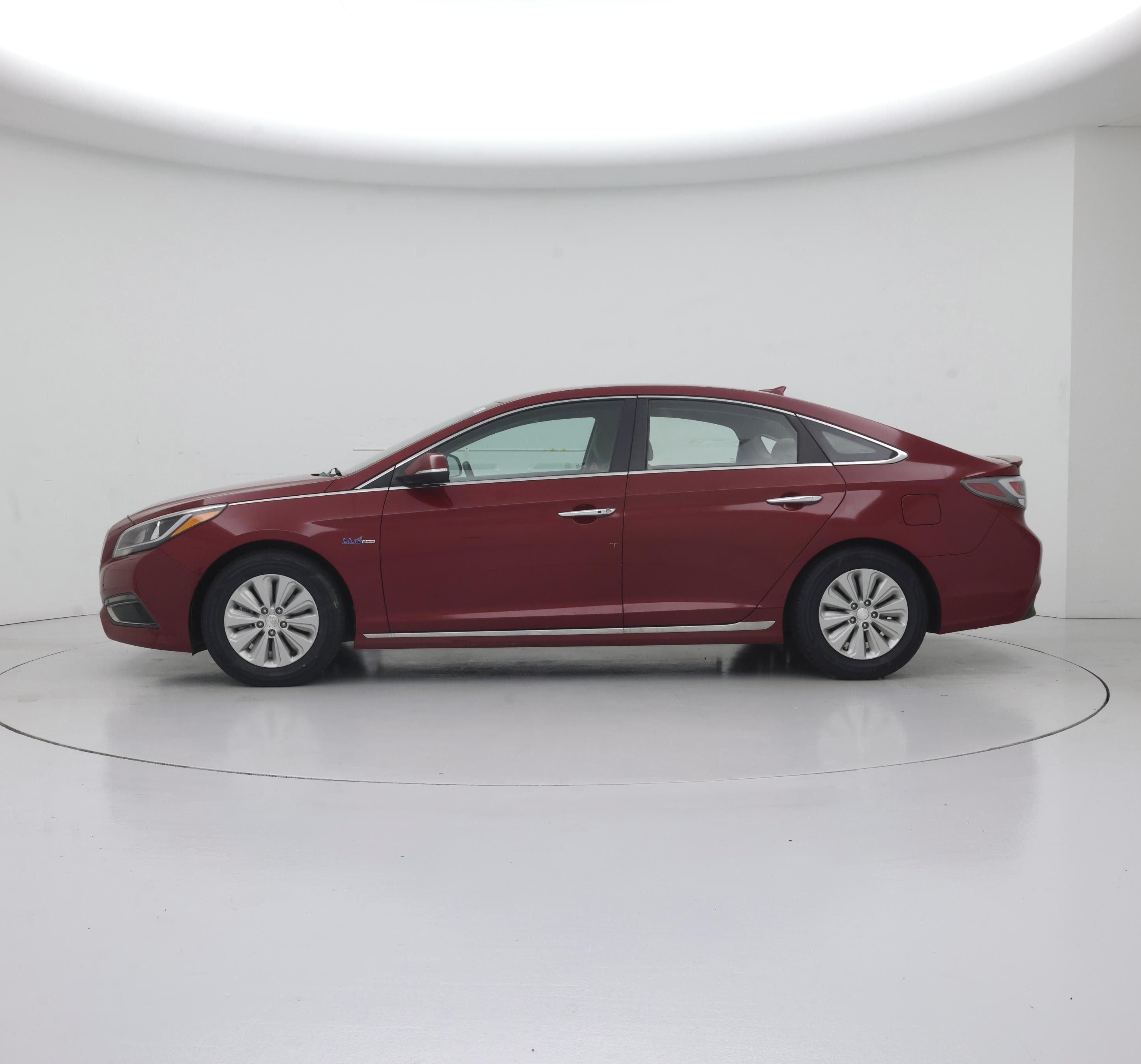 Thumbnail: 2016 Hyundai Sonata - 3