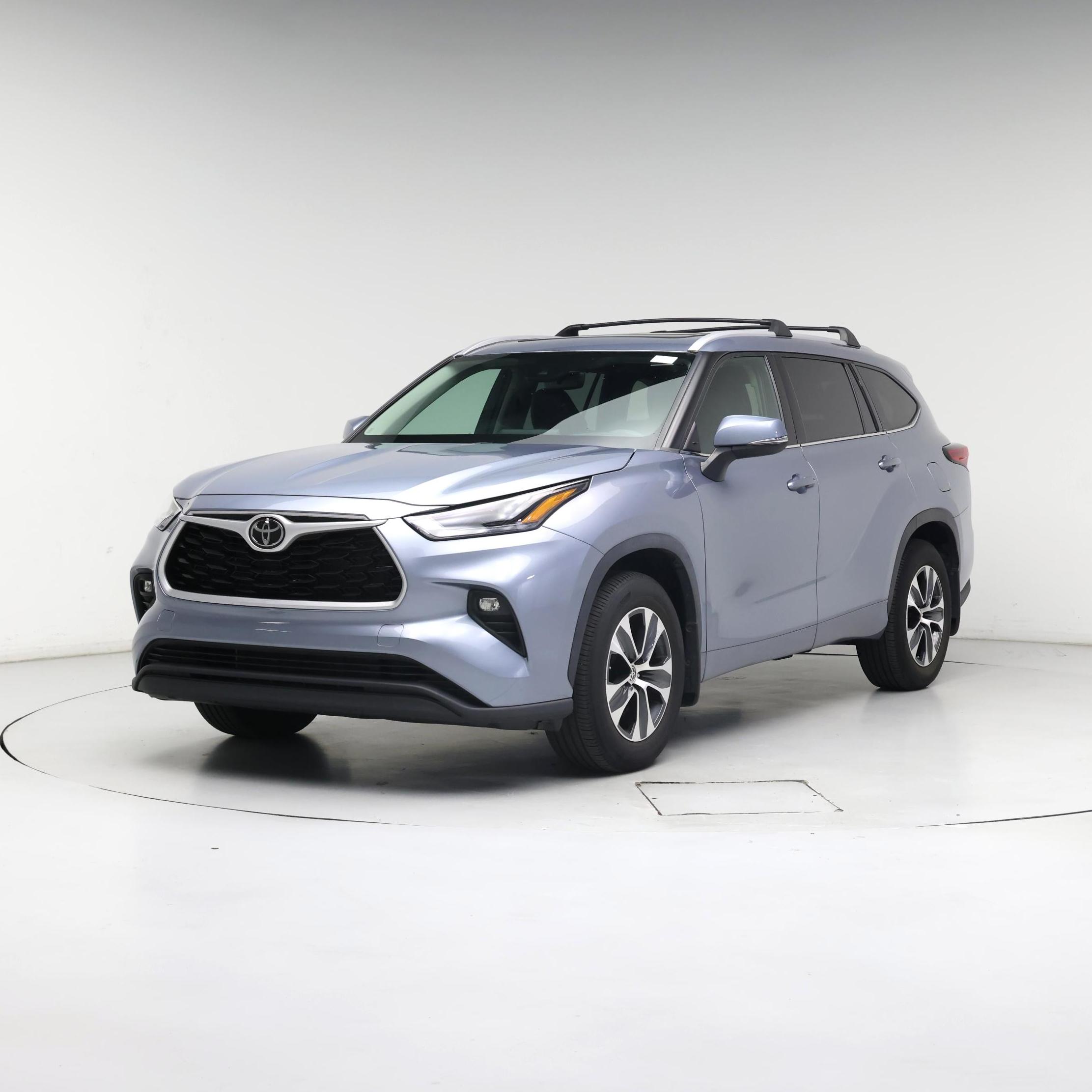 Thumbnail: 2022 Toyota Highlander - 4