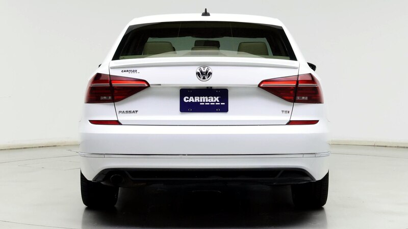 2017 Volkswagen Passat R-Line 6