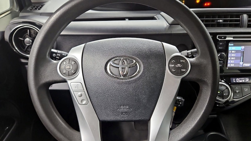 2016 Toyota Prius c Two 10