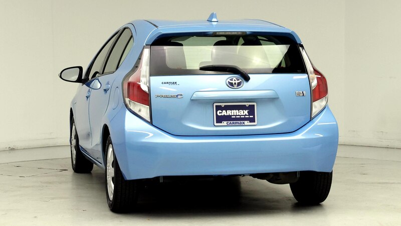 2016 Toyota Prius c Two 6