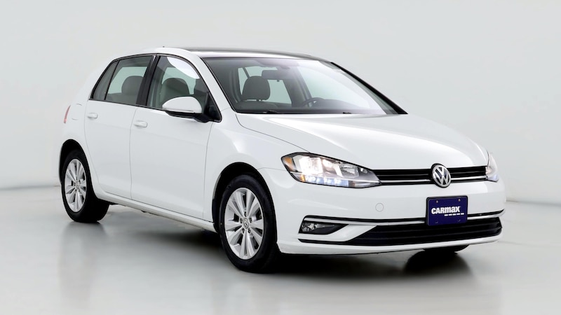 2019 Volkswagen Golf SE Hero Image