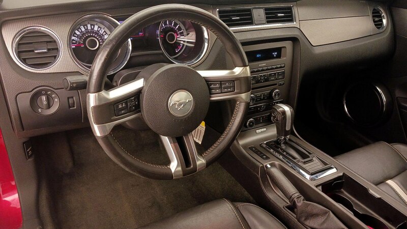 2013 Ford Mustang GT Premium 9