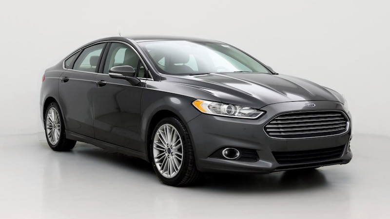 2016 Ford Fusion SE Hero Image