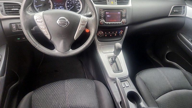 2015 Nissan Sentra SR 9