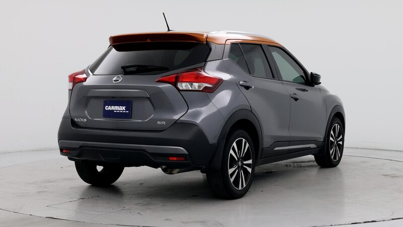 2019 Nissan Kicks SR 8