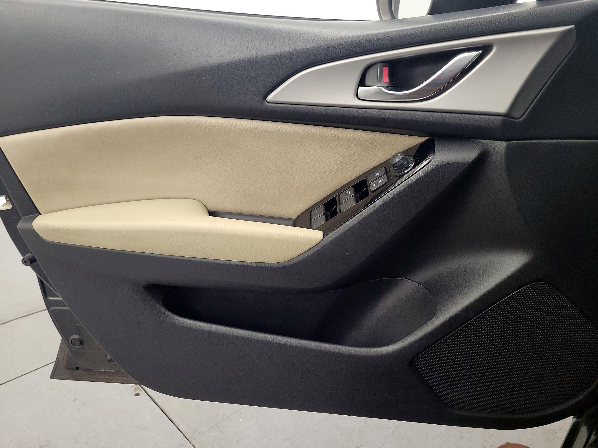 Thumbnail: 2017 Mazda Mazda3 - 12