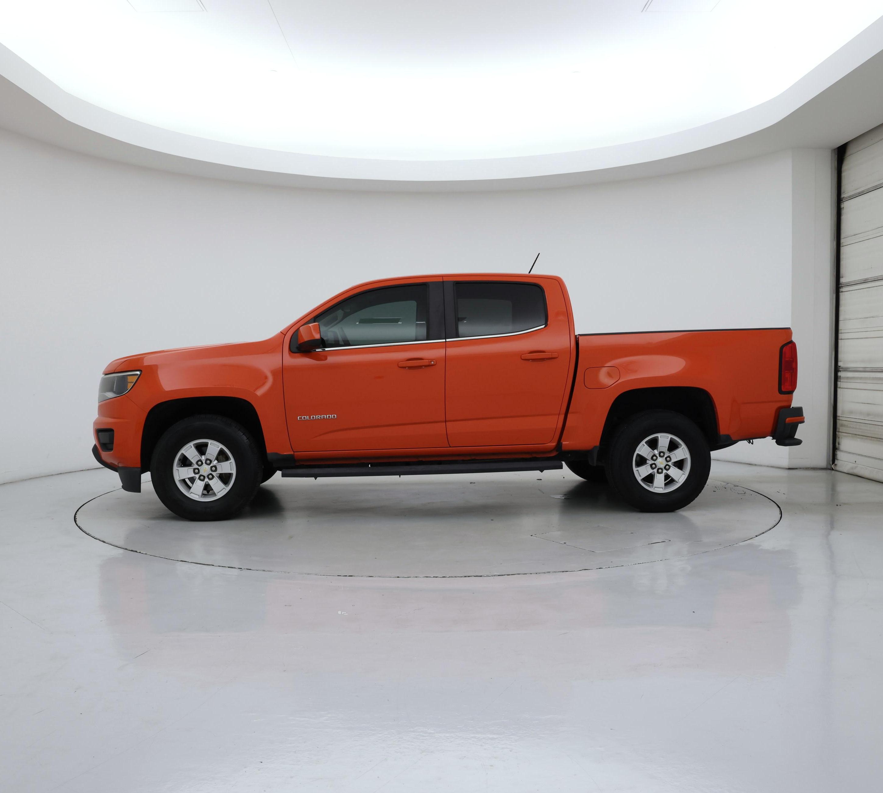 Thumbnail: 2019 Chevrolet Colorado - 3