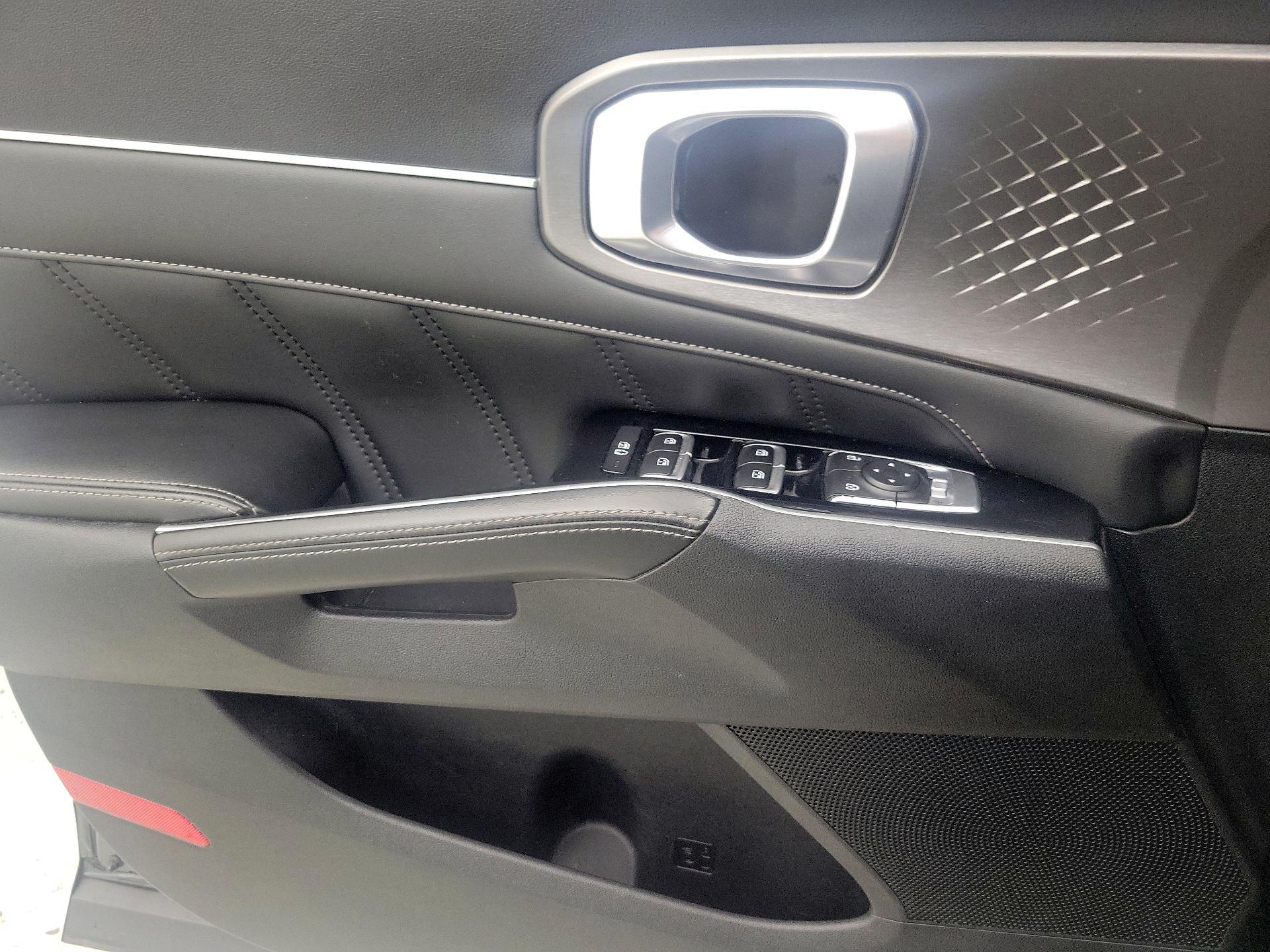 Thumbnail: 2021 Kia Sorento - 12