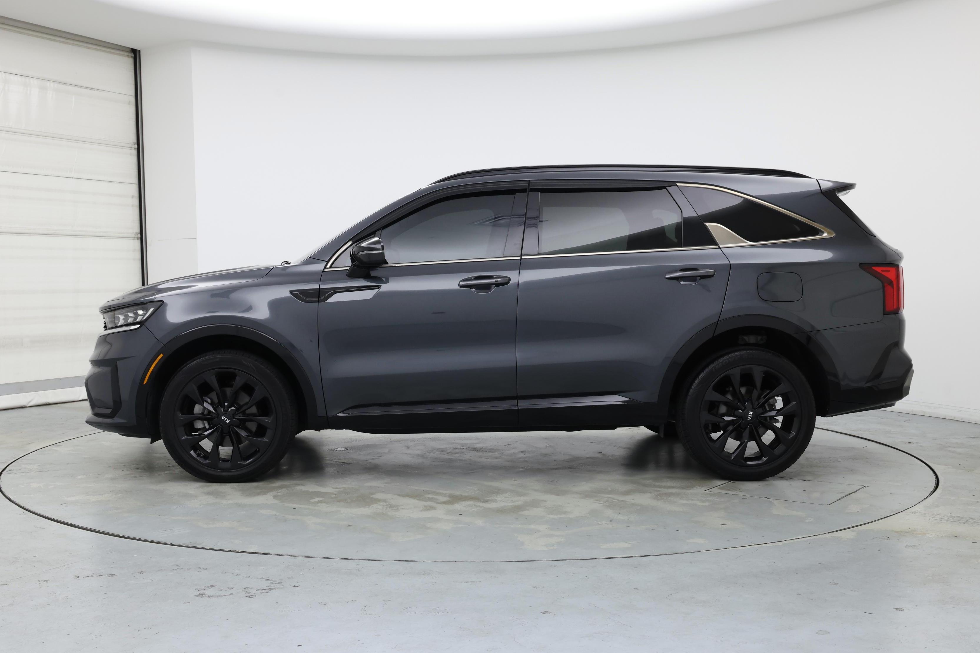 Thumbnail: 2021 Kia Sorento - 3