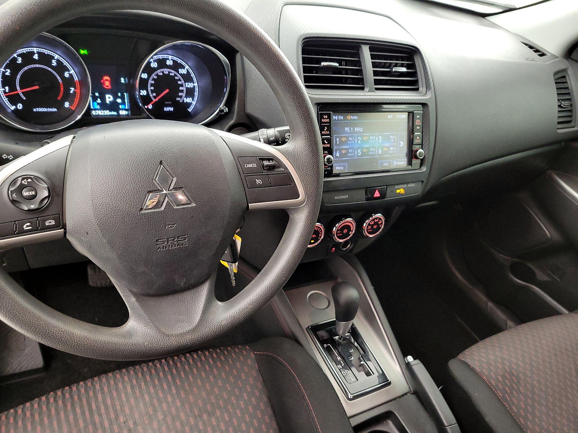 Thumbnail: 2019 Mitsubishi Outlander Sport - 9