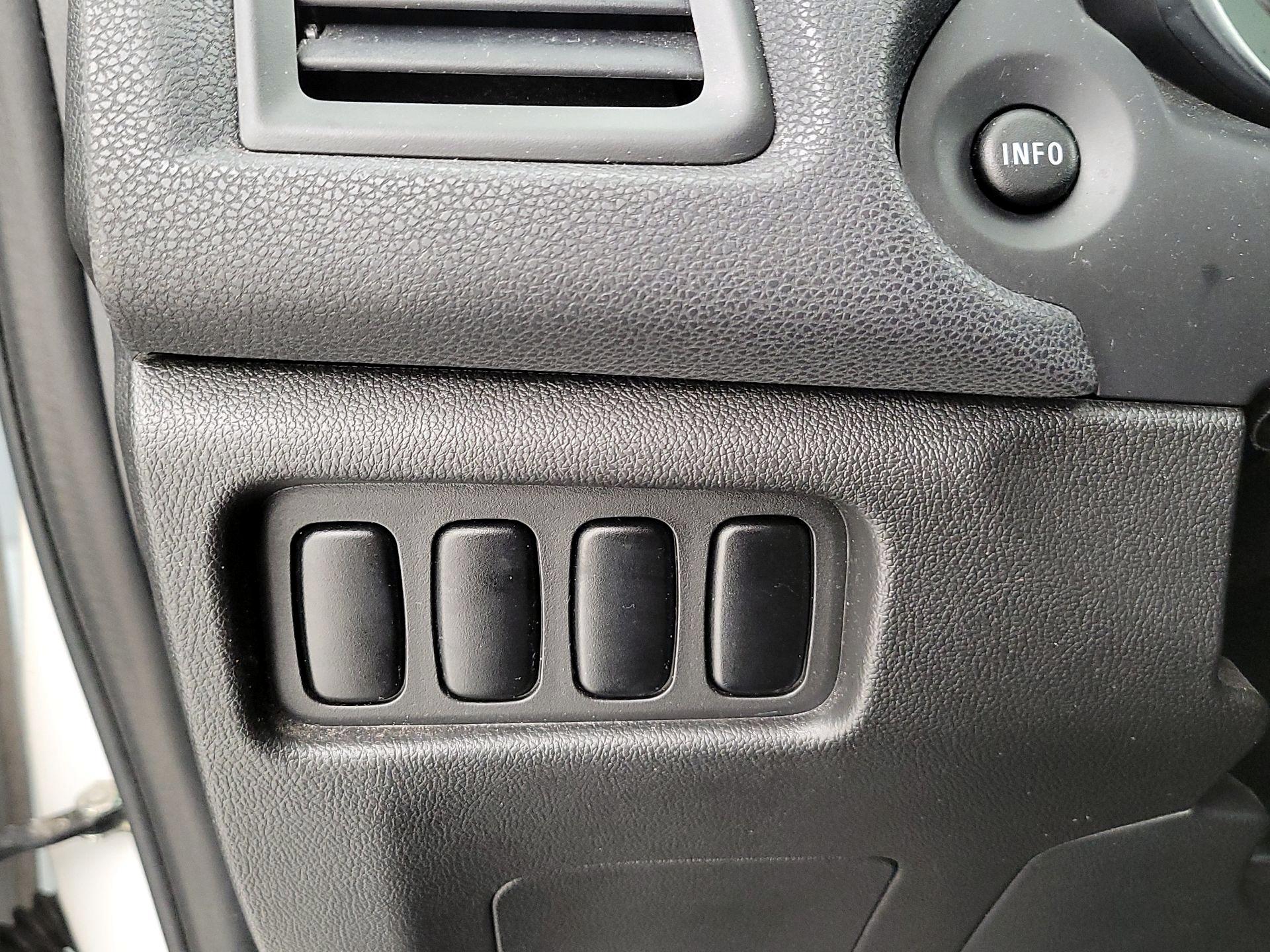 Thumbnail: 2019 Mitsubishi Outlander Sport - 13