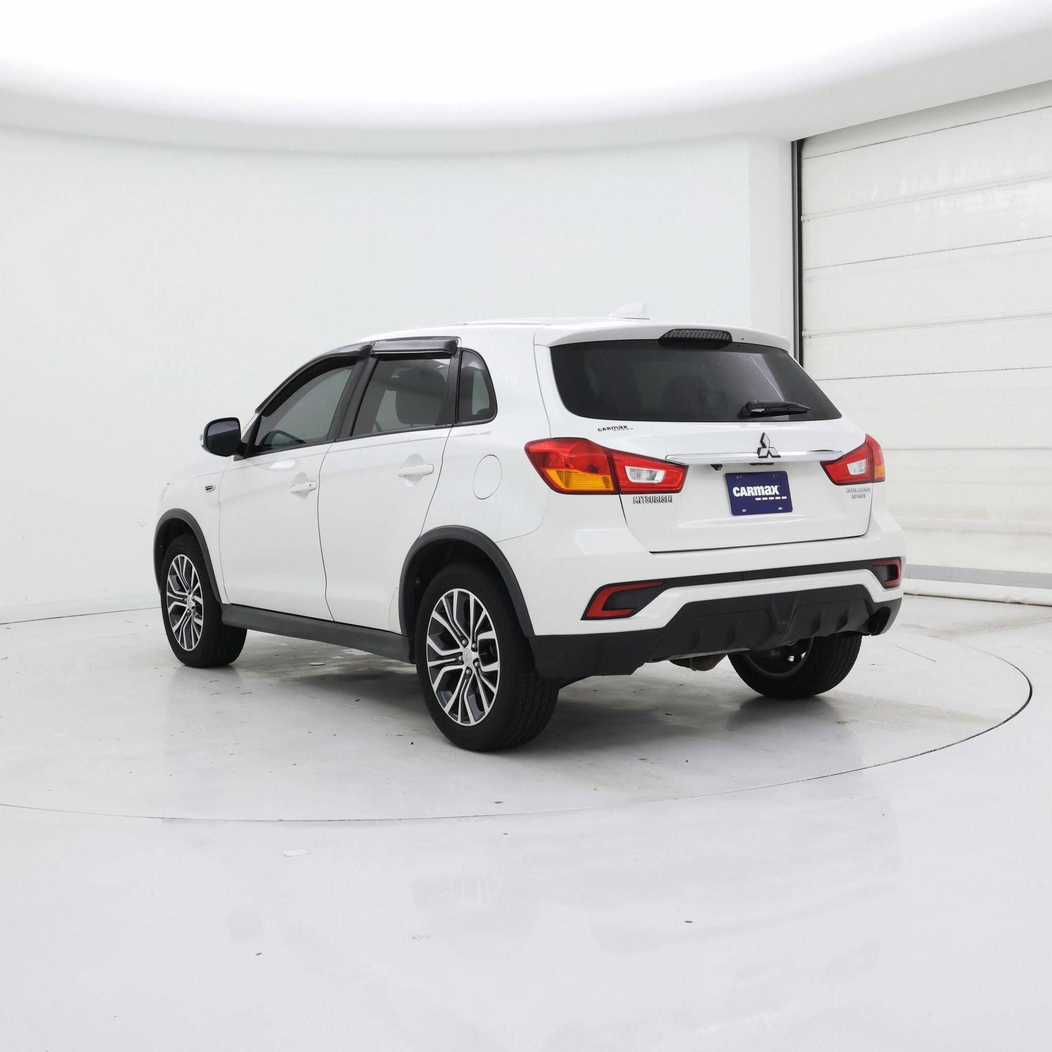 Thumbnail: 2019 Mitsubishi Outlander Sport - 2