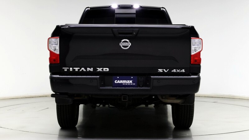 2019 Nissan Titan SV 6