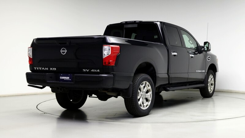 2019 Nissan Titan SV 8