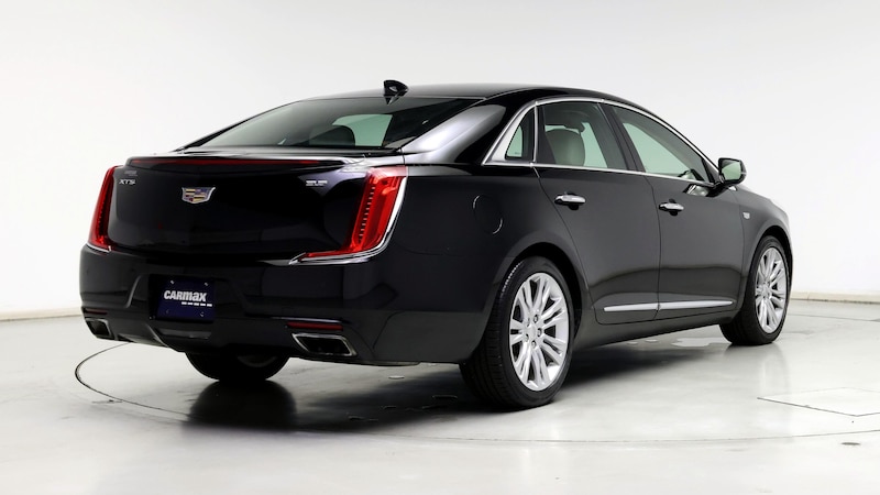 2018 Cadillac XTS Luxury 8