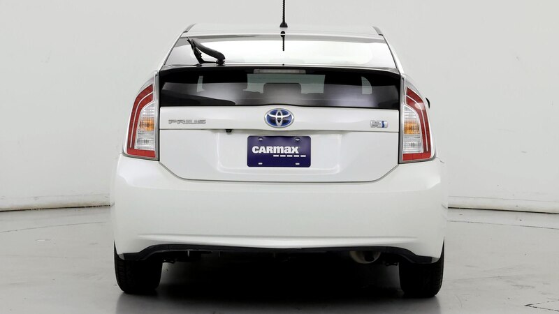 2015 Toyota Prius Two 6