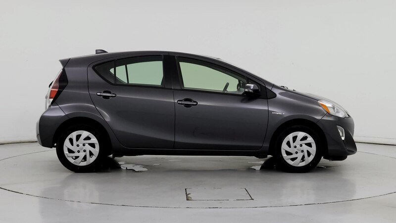 2016 Toyota Prius c Four 7