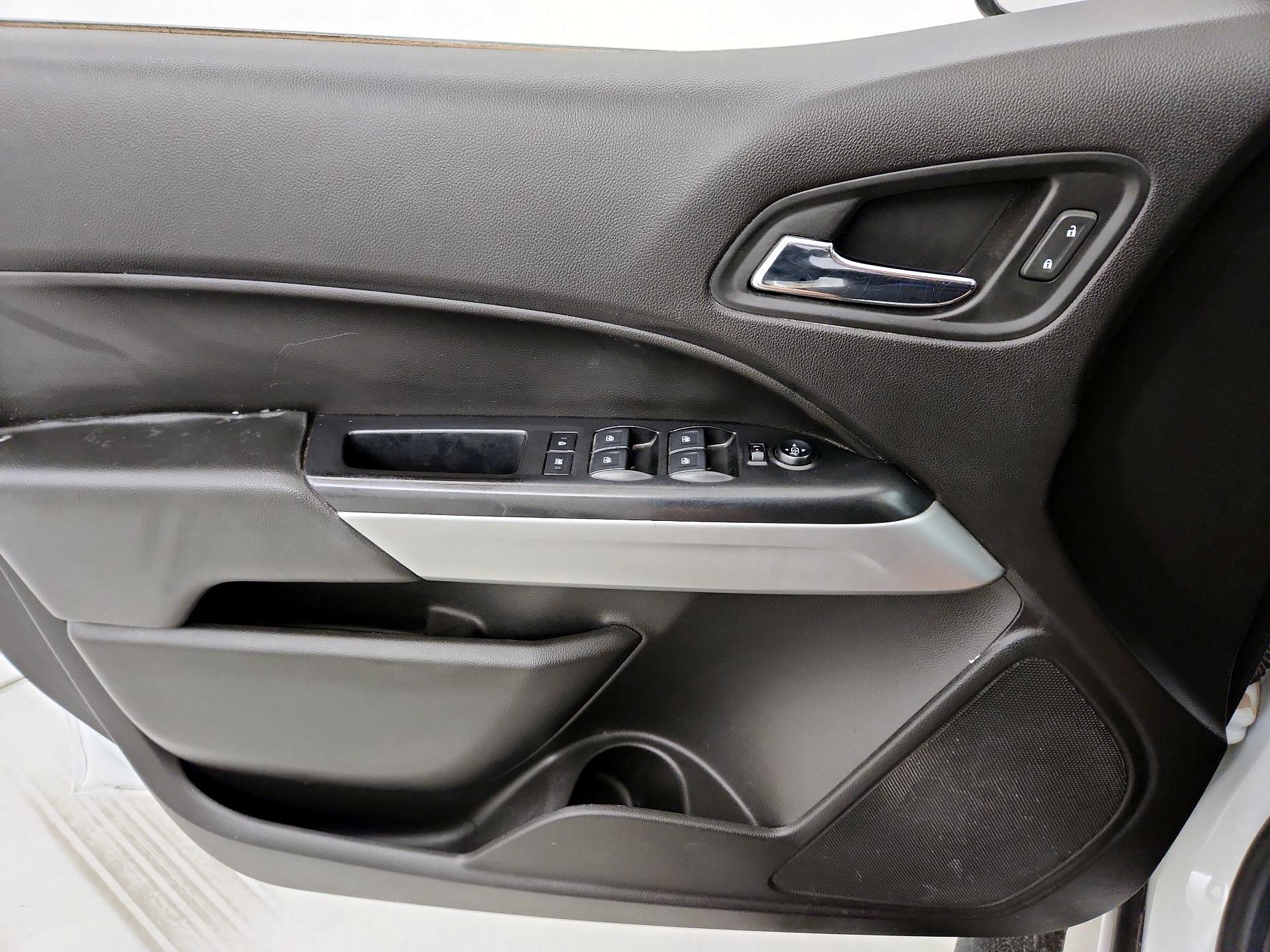 Thumbnail: 2018 Chevrolet Colorado - 12