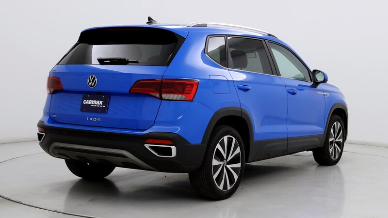 2022 Volkswagen Taos SE 8