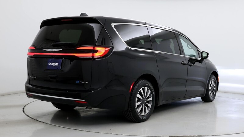 2022 Chrysler Pacifica Hybrid Touring L 8