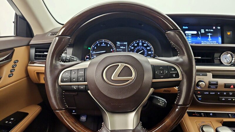 2016 Lexus ES 350 10