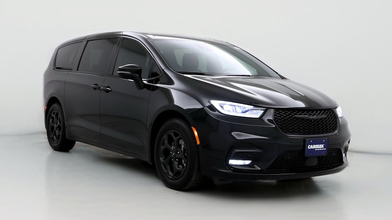 2023 Chrysler Pacifica Hybrid Touring L Hero Image