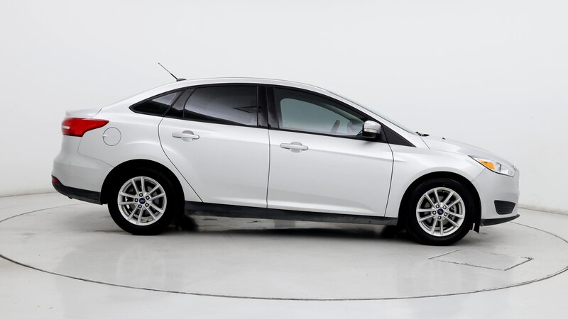 2017 Ford Focus SE 7