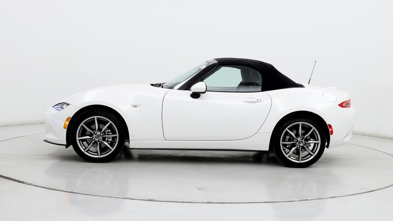 2022 Mazda MX-5 Miata Grand Touring 3