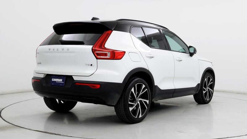 2021 Volvo XC40 T5 R-Design 8