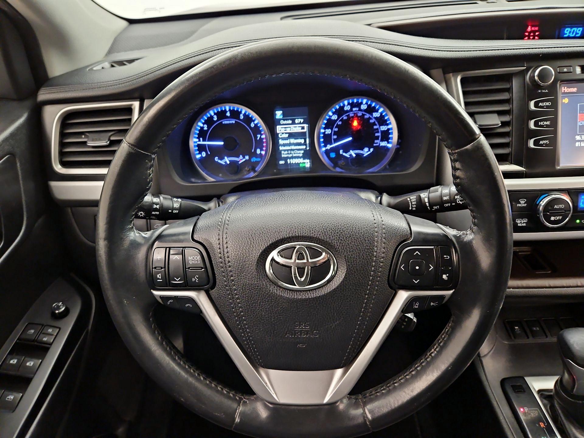 Thumbnail: 2019 Toyota Highlander - 10