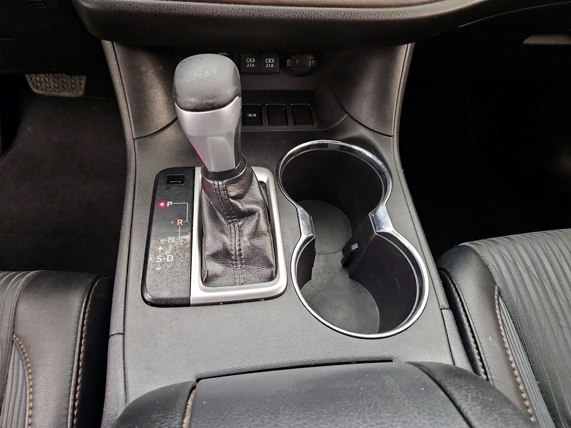Thumbnail: 2019 Toyota Highlander - 17