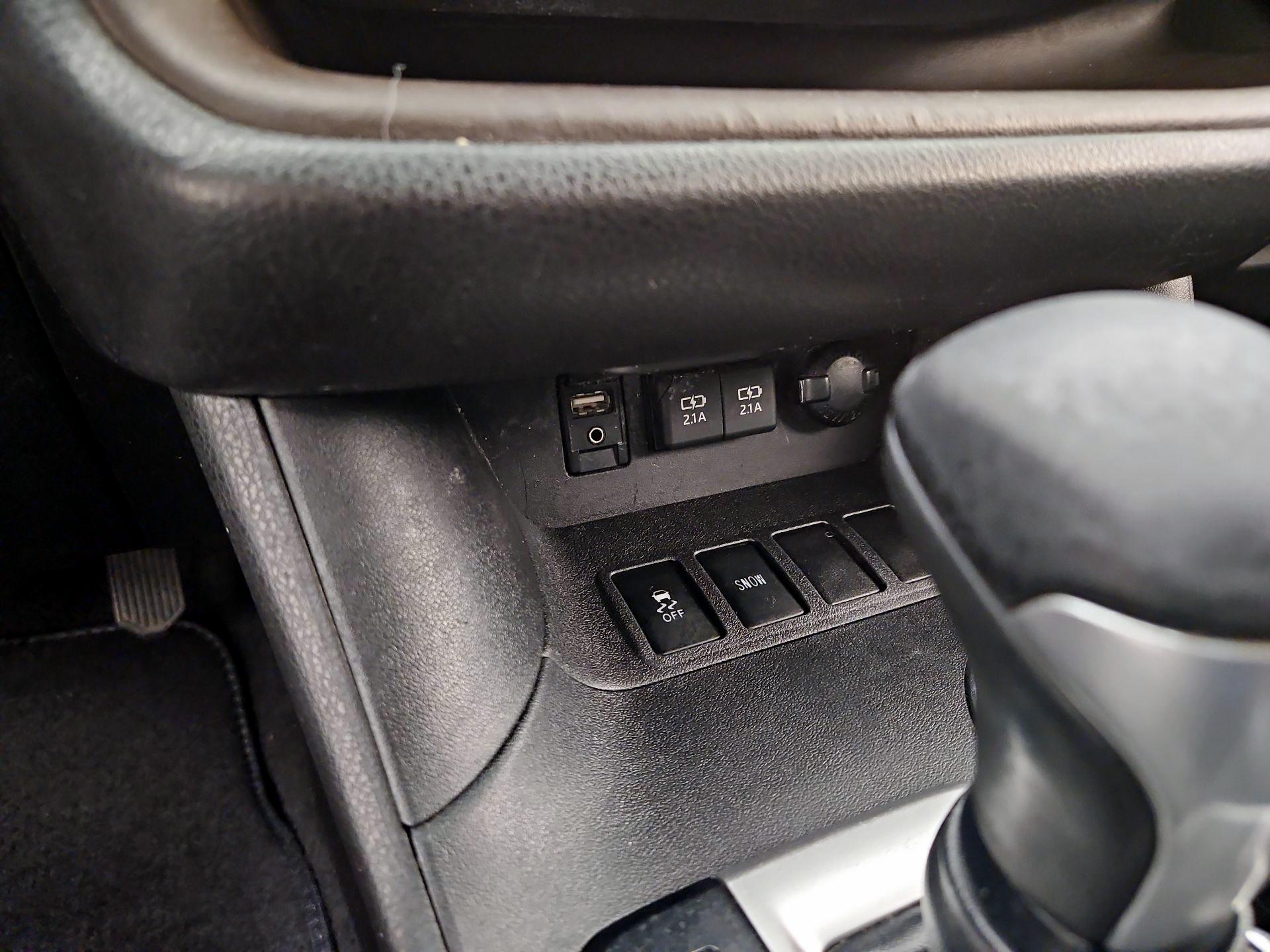 Thumbnail: 2019 Toyota Highlander - 18