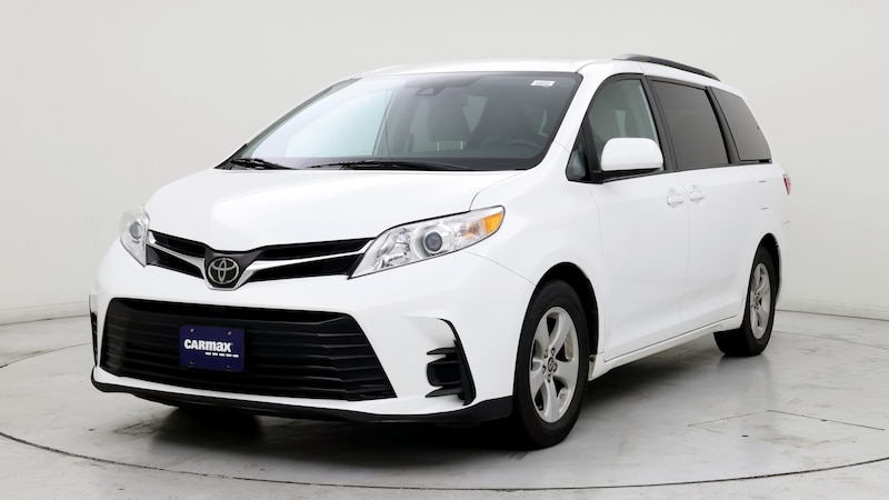 2019 Toyota Sienna LE 4