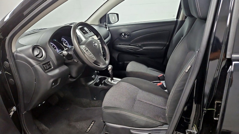 2019 Nissan Versa SV 11