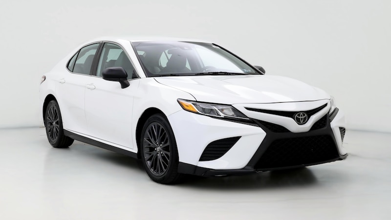 2019 Toyota Camry SE Hero Image