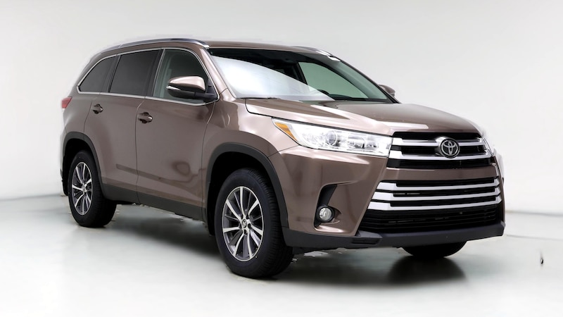 2019 Toyota Highlander XLE Hero Image