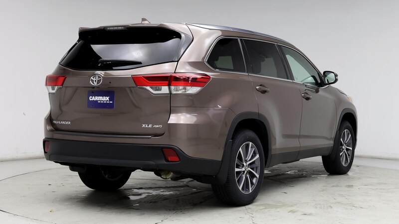 2019 Toyota Highlander XLE 8