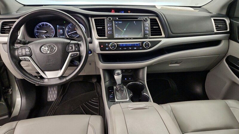 2017 Toyota Highlander XLE 9