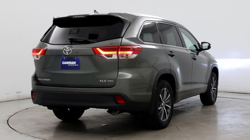 2017 Toyota Highlander XLE 8