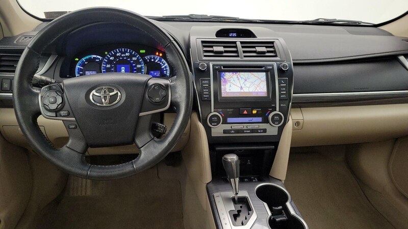 2013 Toyota Camry XLE 9