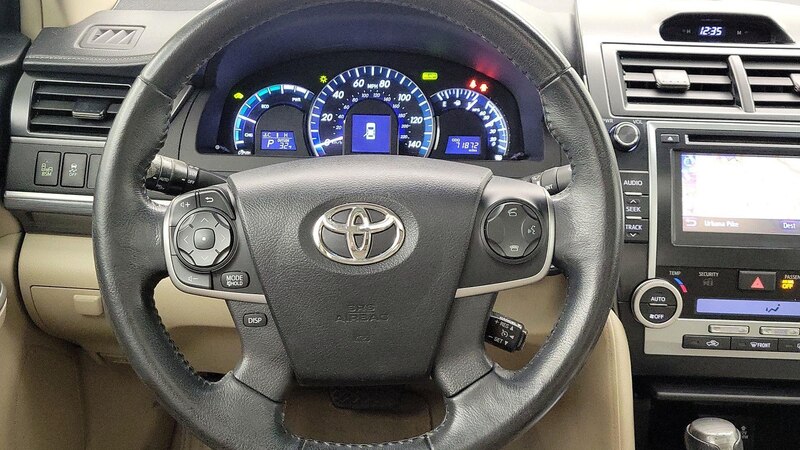 2013 Toyota Camry XLE 10