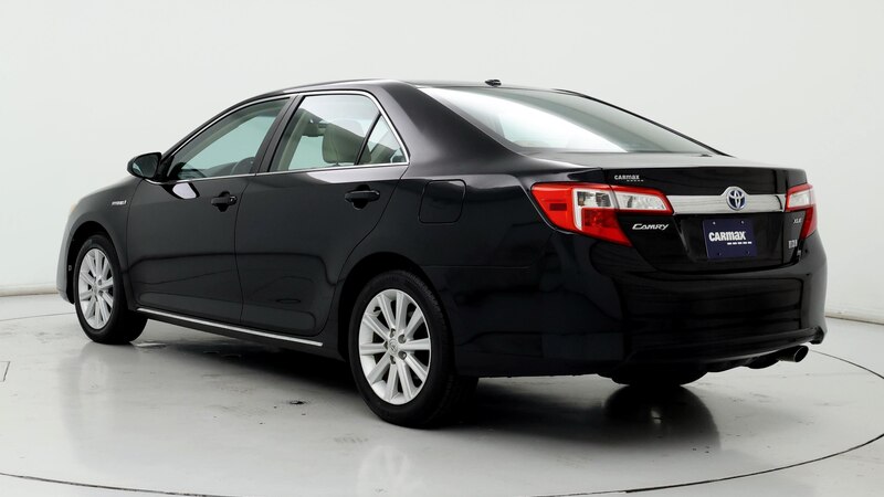 2013 Toyota Camry XLE 2