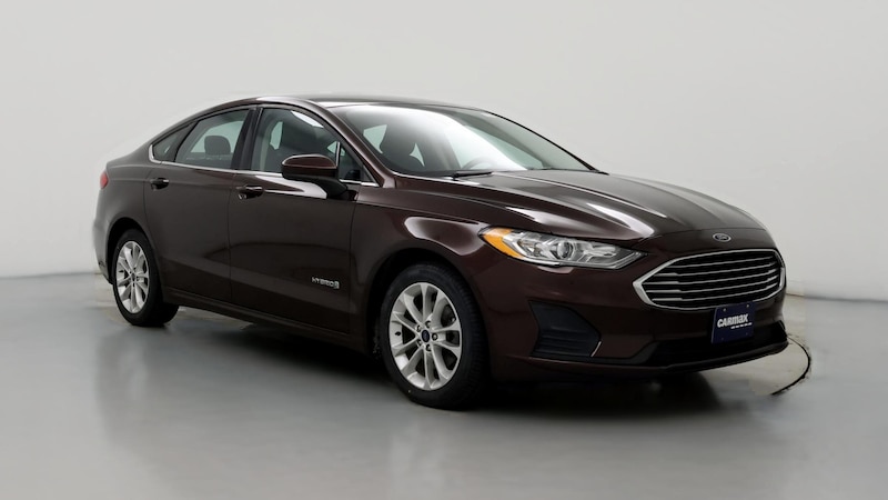 2019 Ford Fusion SE Hero Image